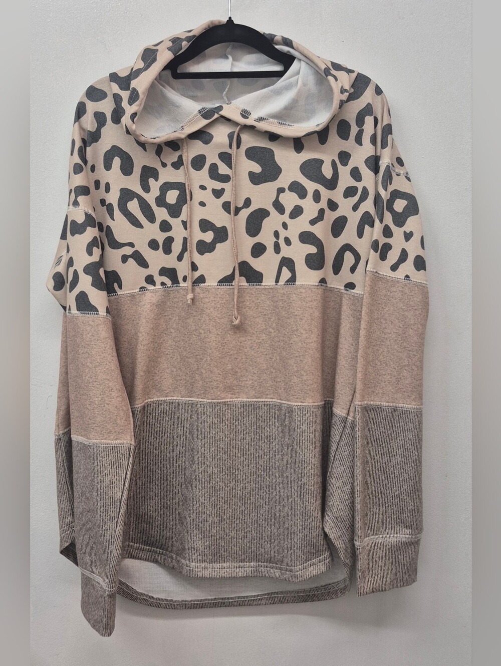 🪻3/$25 Leopard Colorblock Hooded Sweatshirt - BELINDA size L